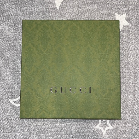 Gucci Accessories - Gucci limited edition green gift box 10.25x10x1.75 in